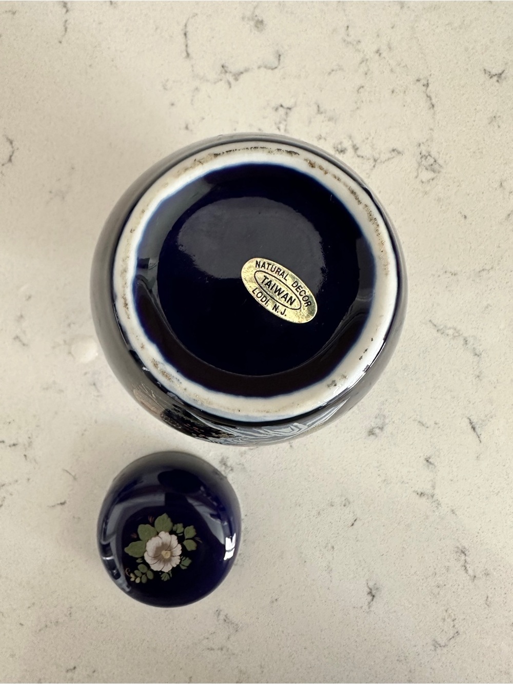 Vintage Cobalt Blue Ginger Jar with Lid
- Home Art - Picture 6 of 7
